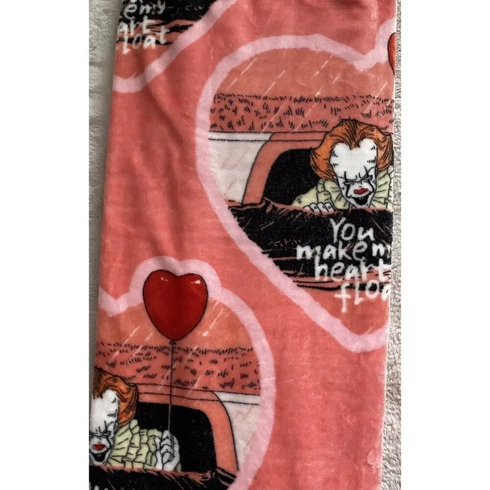 IT Pennywise Soft Plush Throw Blanket You Make My Heart Float‎ 50” X 70” NEW